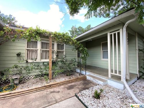 1802 Navidad St, Victoria, TX 77901-6255