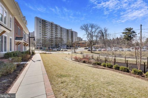 642 Ellsworth Dr, Silver Spring MD 20910-4301 exterior