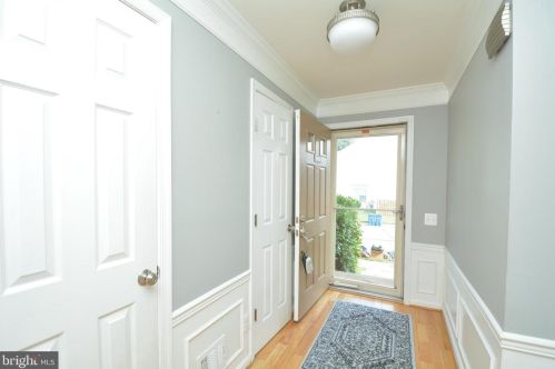 313 Waterfield Ter, Leesburg, VA 20176-4870