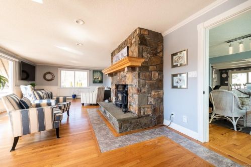65 Bokum Rd, Chester CT  06412-1339 exterior