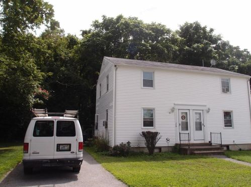 20 Studley Ave, Warwick, RI 02889-5622