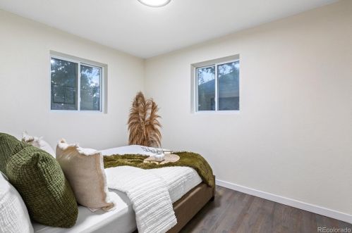 3295 Oneida St, Denver CO  80207-2225 exterior