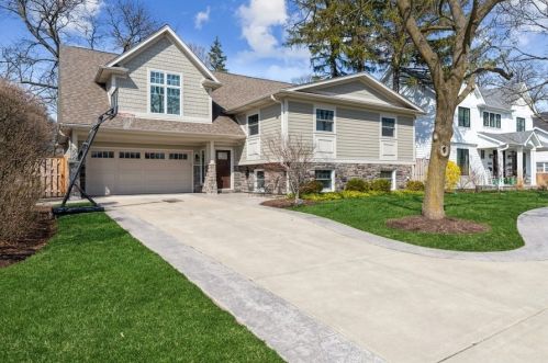 1140 Washington St, Glenview, IL 60025-2862