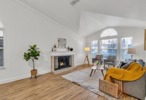 8616 Diamond Crest Ct, Elk Grove CA  95624-2848 exterior