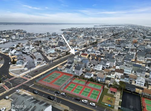 125 Throssell Rd, Lavallette NJ 08735-3230 exterior