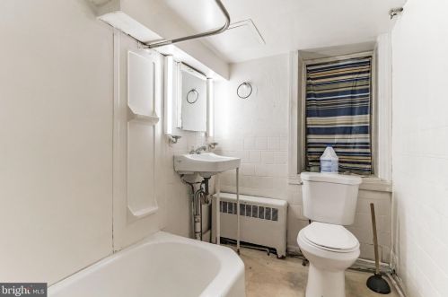 5632 12 St, Philadelphia PA 19141-4102 exterior