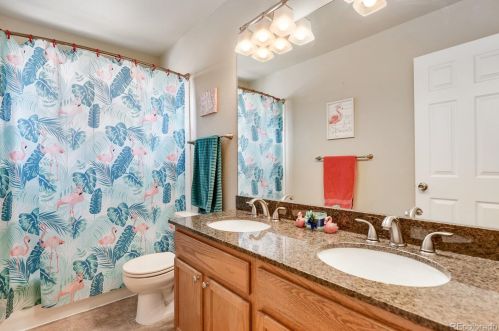 4277 Himalaya Way, Aurora CO 80013-6078 exterior