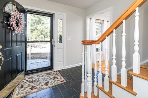 15 Meadowbrook Ln, Montgomery, NJ 08558-2410