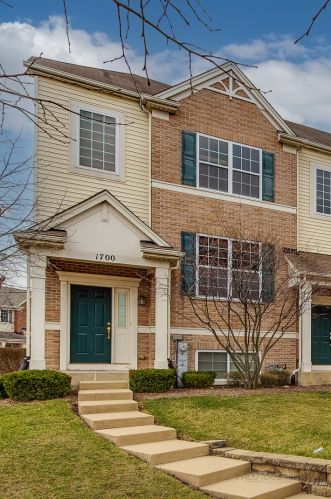 1700 Dogwood Ln, Hanover Park, IL 60133-3976