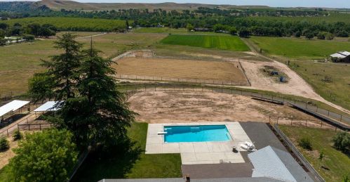 15742 Orange Blossom Rd, Valley Home CA 95361-9522 exterior