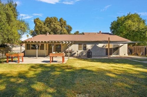 4560 Circle Lazy J Rd, Riverside CA  92501-2043 exterior