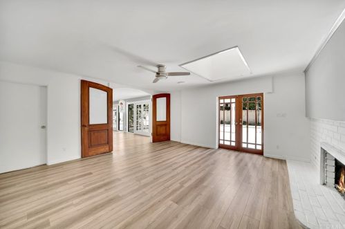 2213 Mantle Ln, Santa Ana CA 92705-7613 exterior