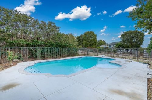 6027 Cameo St, Rancho Cucamonga, CA 91701-2611