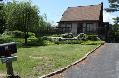 30 Grey Rock Dr, Greenwich, CT 06831-4233