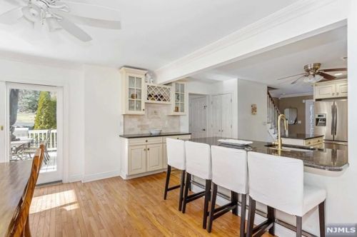 97 Roosevelt Ave, Paterson NJ  07506-0015 exterior