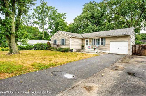 183 Belmar Ave, Oakhurst, NJ 07755-1349