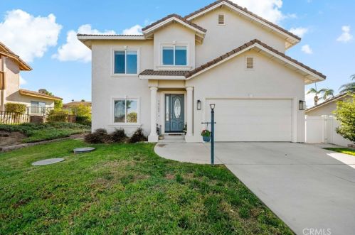 14289 Meadowlands Dr, Riverside CA  92503-9740 exterior