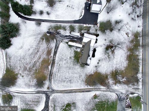 2332 Walnut Bottom Rd, Carlisle PA  17013-3740 exterior