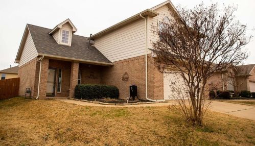 2694 Bull Shoals Dr, Fort Worth, TX 76131-2073