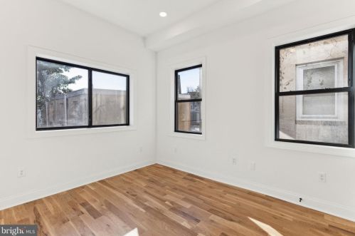 743 22nd St, Philadelphia PA 19130-2604 exterior