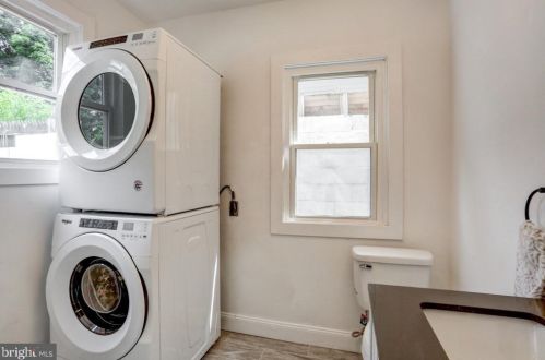 513 Poplar St, Lancaster PA  17603-5234 exterior