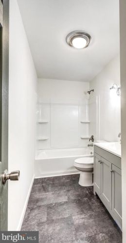 1509 Robert Rd, Lancaster PA  17601-5632 exterior