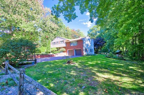 7 Short Ave, Waterbury, CT 06716-2021