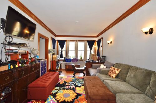5247 School St, Chicago, IL 60641-4231