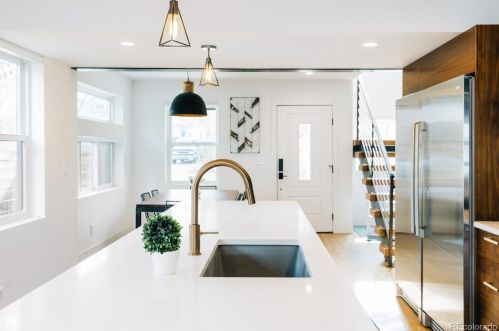 2147 Sherman St, Denver CO  80210-4412 exterior