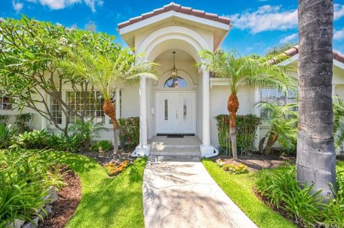9524 Suva St, Downey, CA 90240-3547