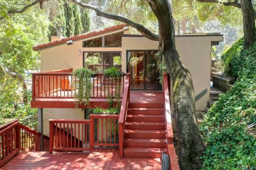 2471 Chevy Chase Dr, Glendale CA  91205-3085 exterior