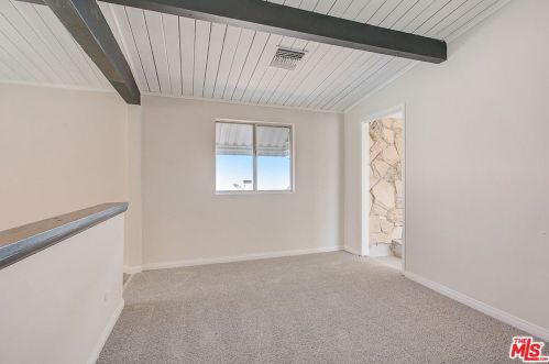 7831 Peachtree Ave, Van Nuys CA  91402-6513 exterior