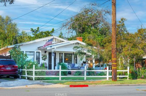 190 Pacific St, Tustin, CA 92780-3635