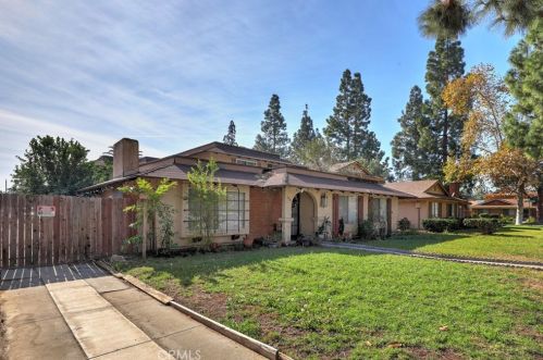 2232 Joana Dr, Santa Ana, CA 92705-1785