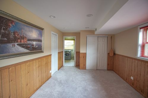 8931 Merrill St, Niles IL  60714-1707 exterior