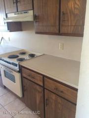 5717 1st St, Lubbock TX  79416-1403 exterior
