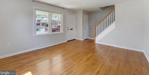 449 Winthrop Dr, Lancaster, PA 17603-6858