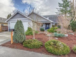210 1st Pl, Everson, WA 98276-9141