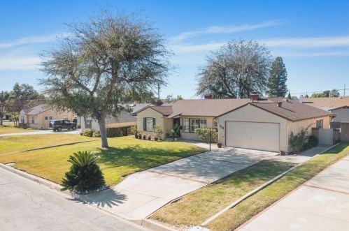 319 Trayer Ave, Glendora, CA 91741-2414