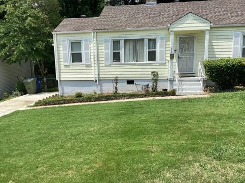 1375 Lanvale Dr, Atlanta, GA 30310-3726