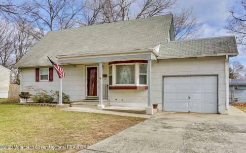 14 Illinois Ave, Jackson Twp, NJ 08527-2153