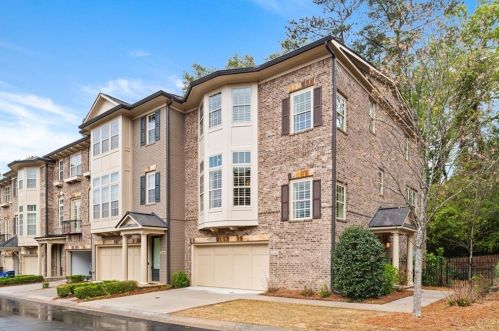 2542 Gatebury Cir, Atlanta, GA 30341-2692