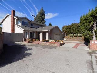 21901 Hiawatha St, Chatsworth, CA 91311-2118
