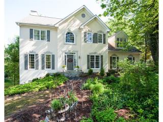 962 Bolingbrook Dr, Marietta, GA 30064-2900