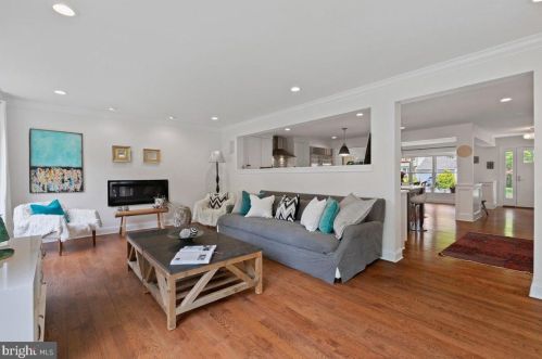 80 Robert Rd, Princeton NJ  08540-5333 exterior