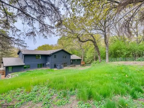 2265 James Ct, Saint Paul MN  55122-2317 exterior