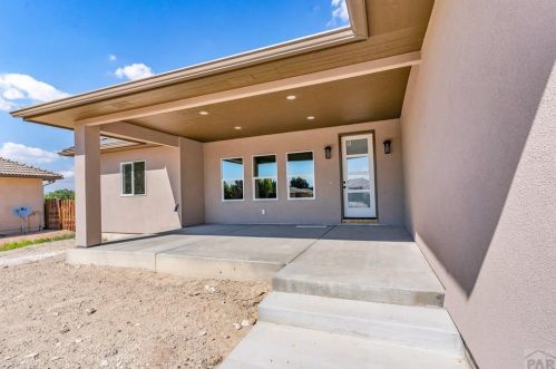 19 Villa Del Sol Ct, Pueblo, CO 81007-6038