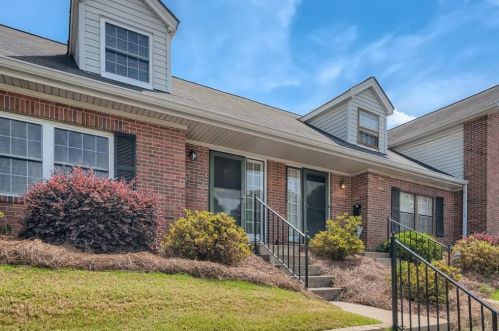 3266 Henderson Mill Rd, Atlanta, GA 30341-6058