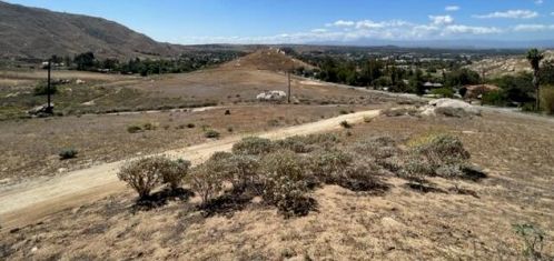 2270 Mt Vernon Ave, Riverside CA  92507-4624 exterior