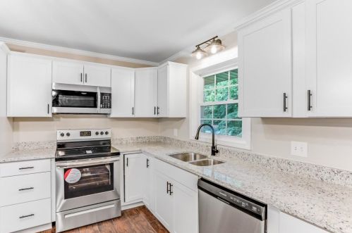1025 Hilburn Dr, Atlanta GA  30316-2259 exterior